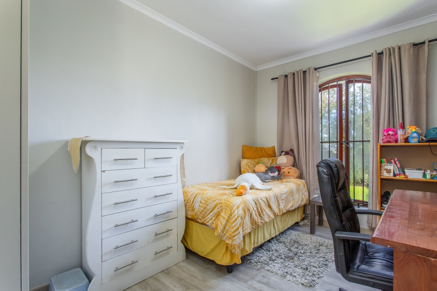 To Let 3 Bedroom Property for Rent in Ranzadale Western Cape